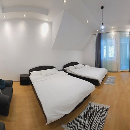 Hillside Hotell Oradea Eksteriør bilde